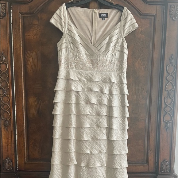 Adrianna Papell Ooccasion Dress - Picture 4 of 8